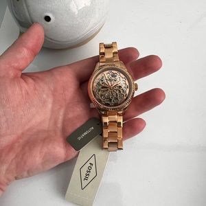 BNWT Women’s Fossil Watch Automatic gold
